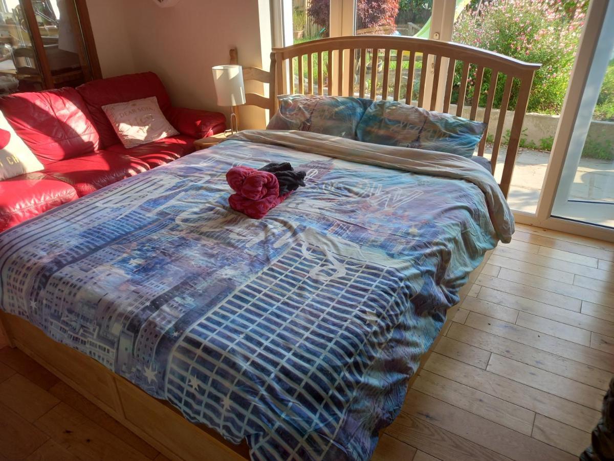 Apartmán No 9 Manor Way Carmarthen Exteriér fotografie