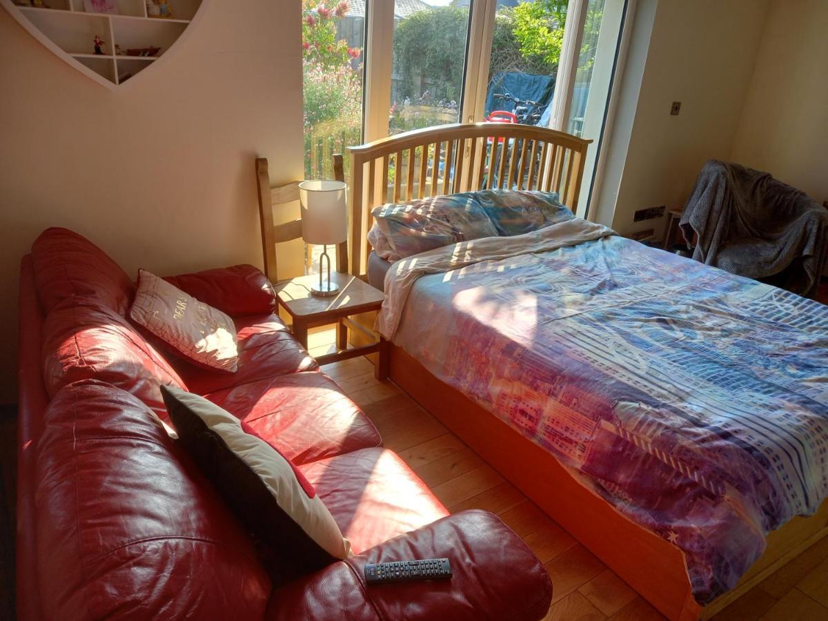 Apartmán No 9 Manor Way Carmarthen Exteriér fotografie